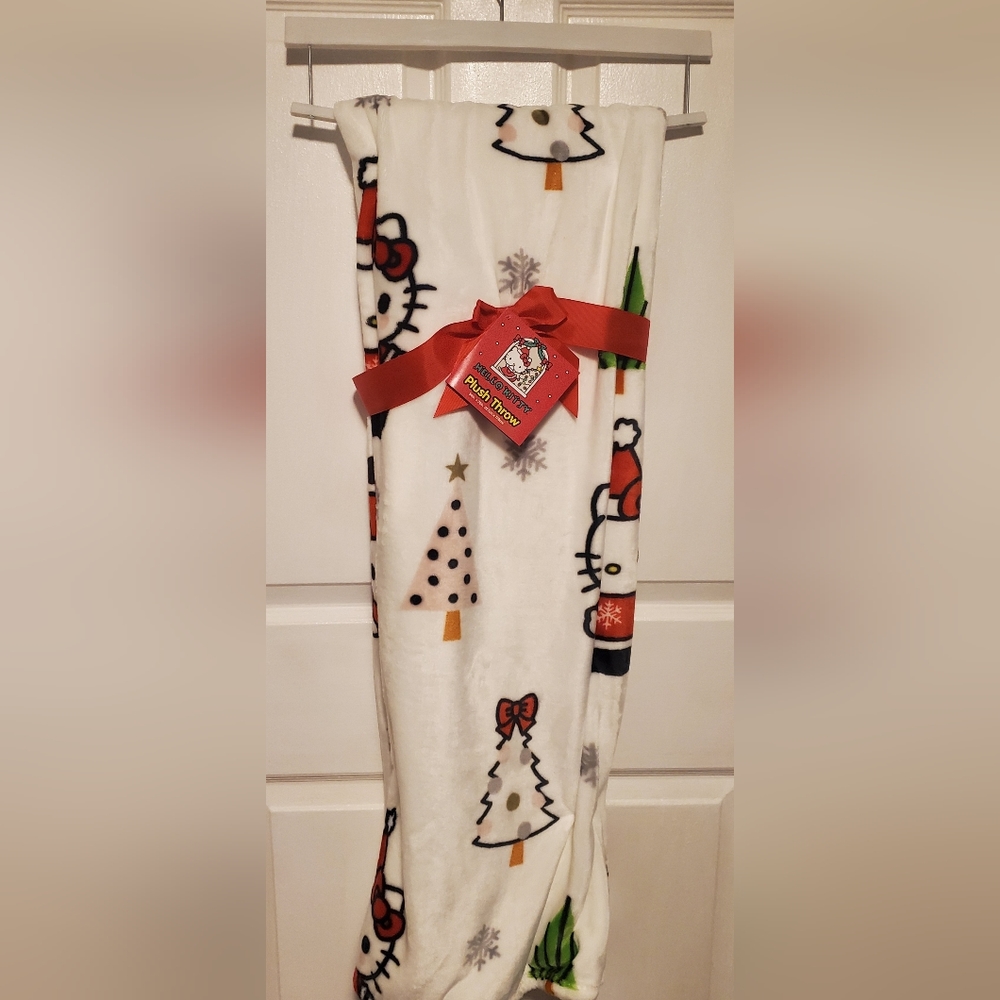 Hello Kitty Christmas Blanket